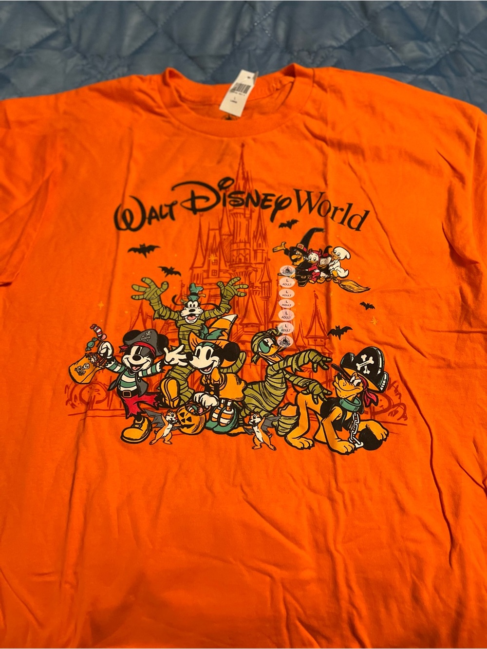 NEW 2026 Walt Disney World Halloween Graphic T-Shirt, Fab 5, unisex size Large